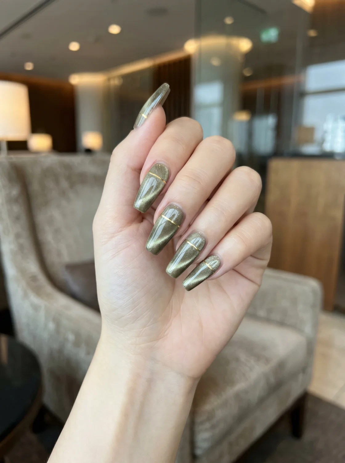글램 카키 마그넷 라인